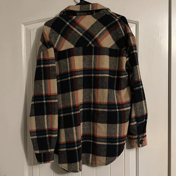 NWOT flannel shacket - Picture 4 of 4